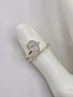Swarovski Crystal Elements Gold Teardrop Ring White Opal Size 8.75 Pear Shaped